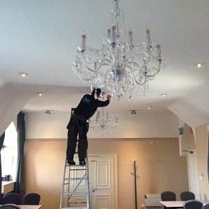 chandelierinstallation2